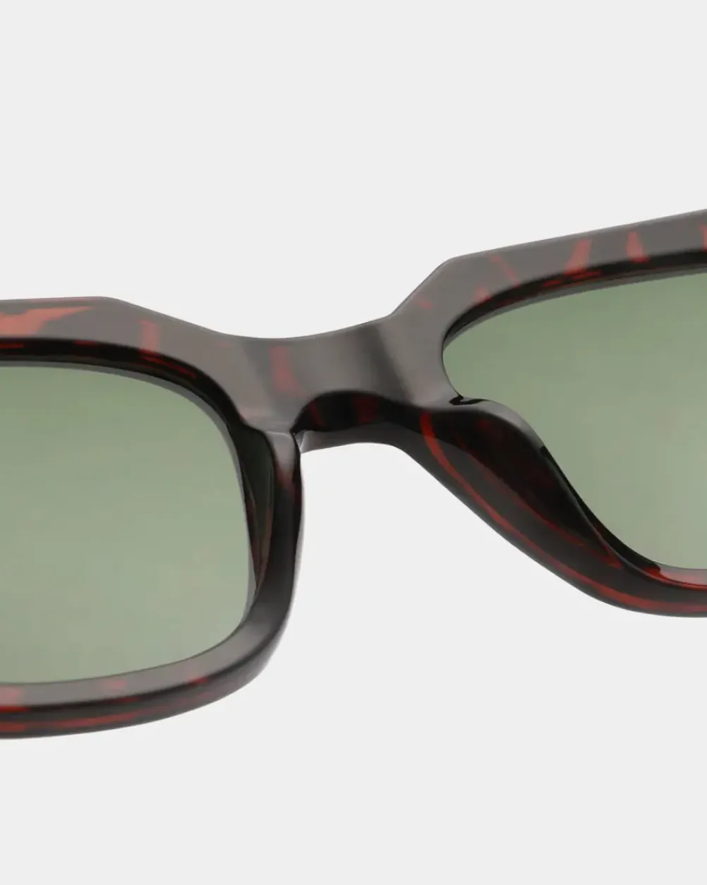A.KJÆRBEDE Kaws Demi Tortoise