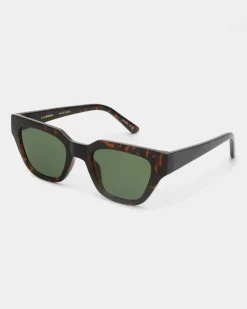 A.KJÆRBEDE Kaws Demi Tortoise