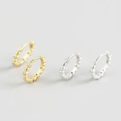 AND COPENHAGEN Shiny Dot Hoops Sølv