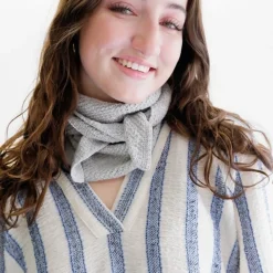 BLACK COLOUR Bckitty Triangle Scarf Grey