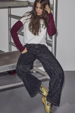 HAUTE L'AMITIÉ Triangle Logo Jeans Black