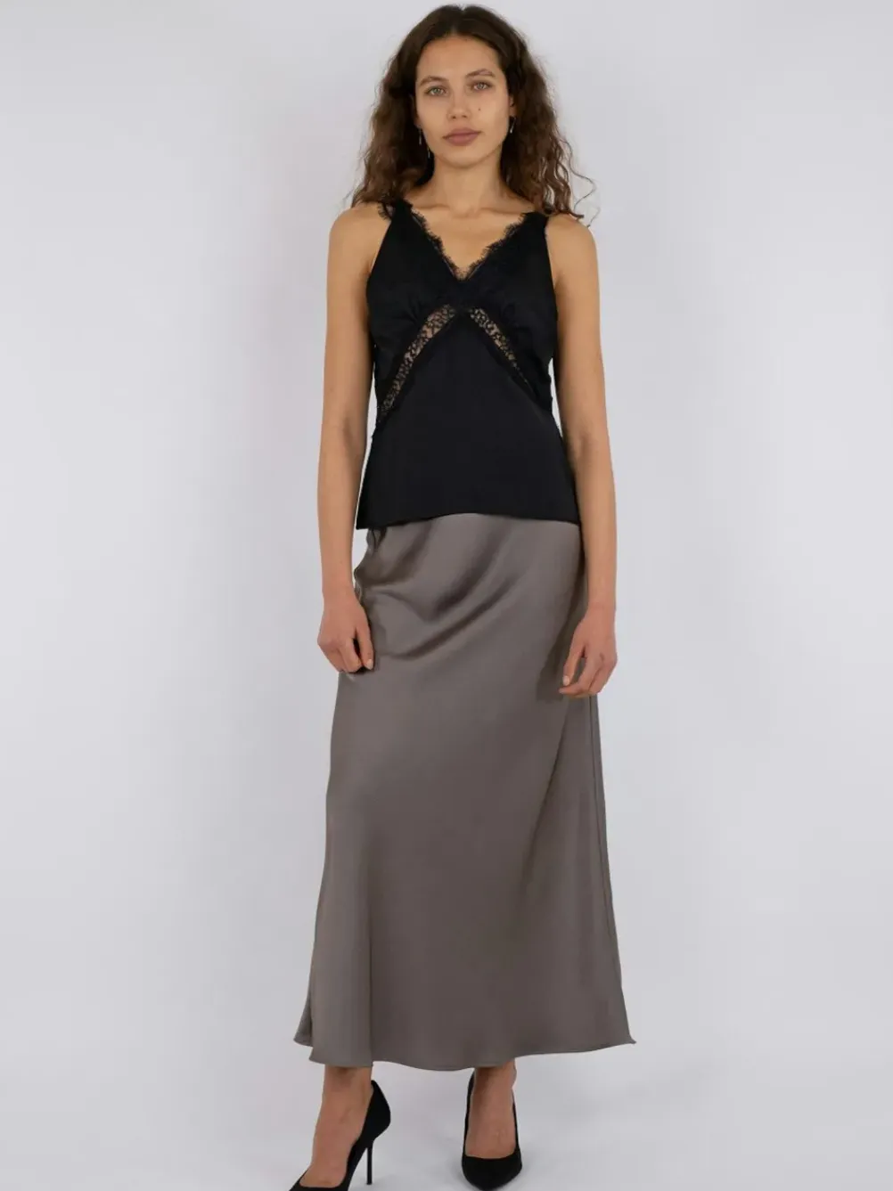 NEO NOIR Vicky Heavy Sateen Skirt Warm Grey
