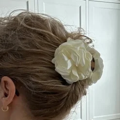 PLISSÉ COPENHAGEN Flower Hair Clamp Dust Blue